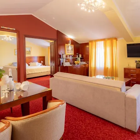 Riva 4*