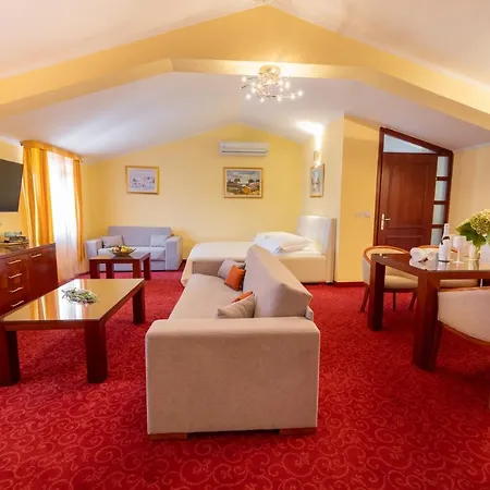 Riva 4* Makarska