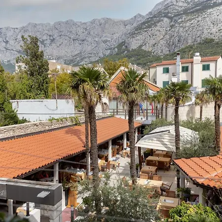 Riva 4* Makarska