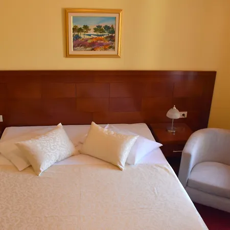 Riva ベッド・アンド・ブレックファスト マカルスカ