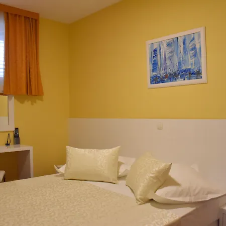 Bed & Breakfast Riva 4*