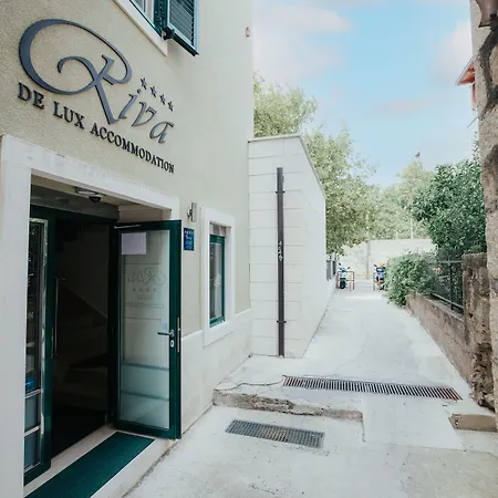 Riva לינה וארוחת בוקר 4*
