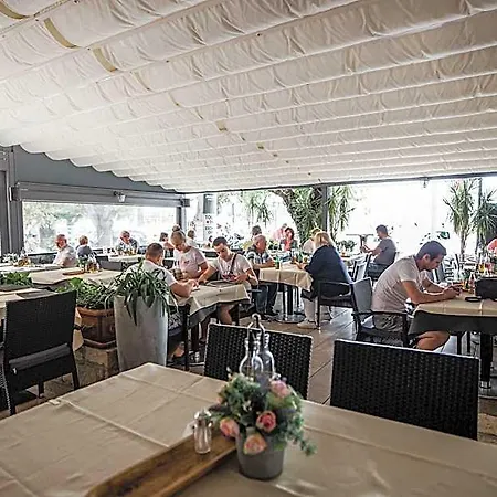 Bed & Breakfast Riva Makarska