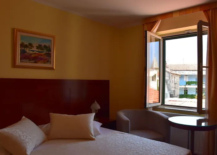 Riva 4* ماكارسكا