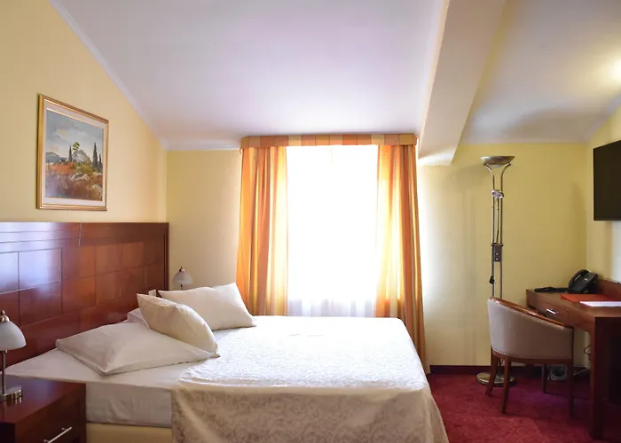 Riva 4* ماكارسكا