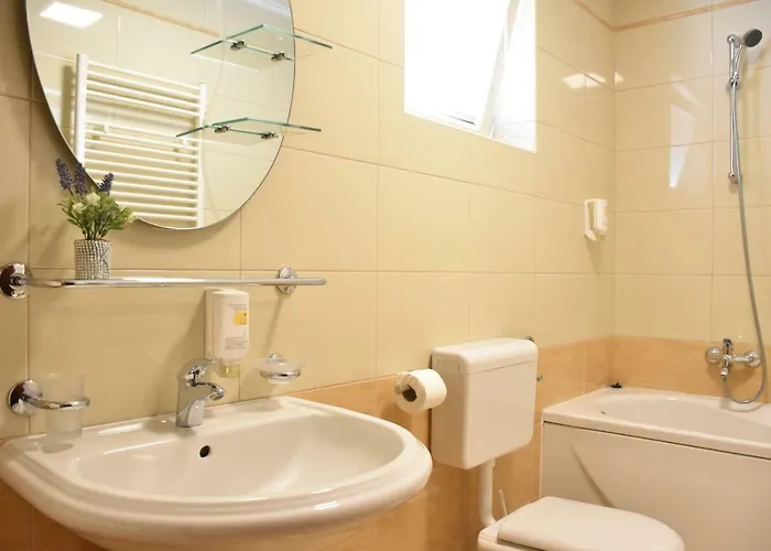 Riva Frühstückspension 4*