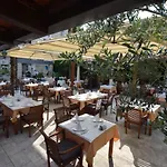 Riva فندق مبيت وإفطار 4*