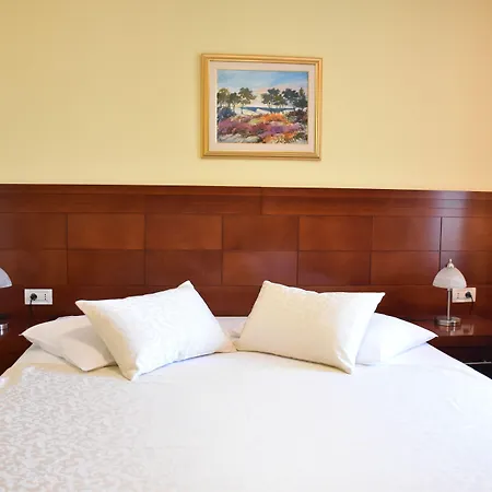 Riva 4* מאקרסקה