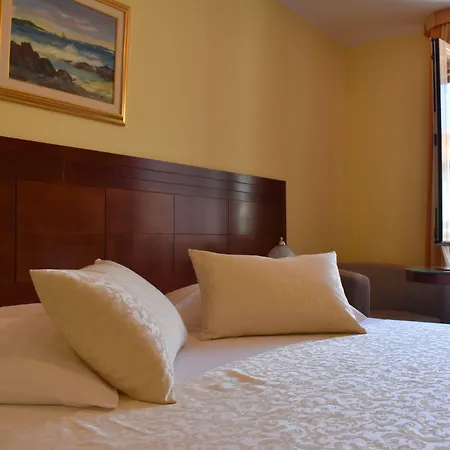 Riva לינה וארוחת בוקר מאקרסקה