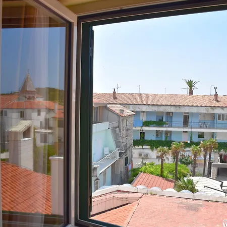 לינה וארוחת בוקר Riva